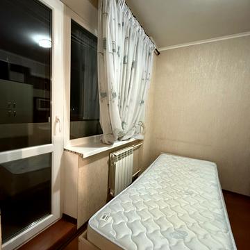 Юності просп., 5