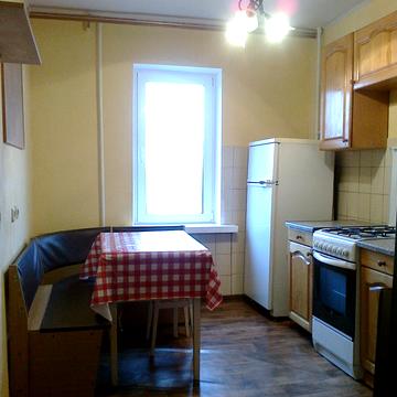 Автозаводська вул., 93