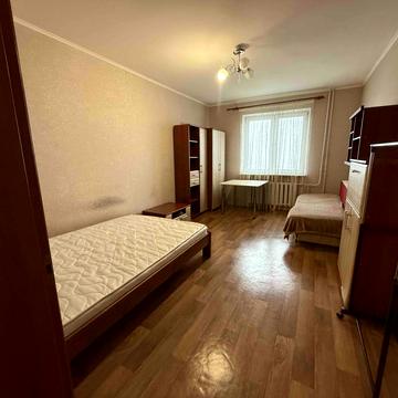 Григорія Ващенка вул., 1