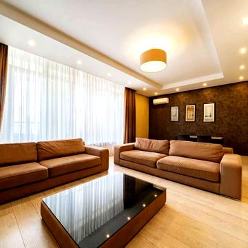 Олександра Кониського вул., 46/11