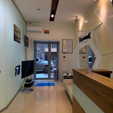 Зарічанська вул., 11е