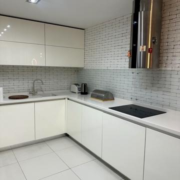 Анатолія Петрицького вул., 15-А