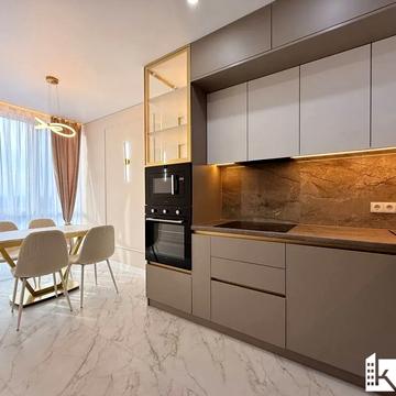 Романа Левицького вул., (Будинок 7)