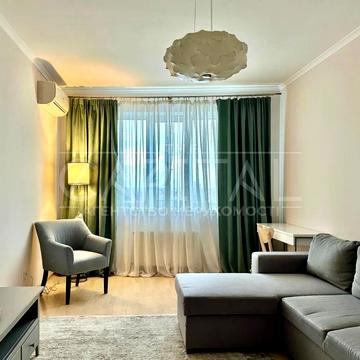 Героїв полку "Азов" вул. (Маршала Малиновського), 8