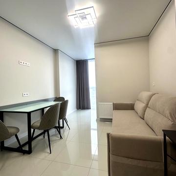 Роксоляни вул., (Будинок 2)