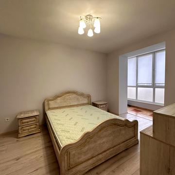 Двірська вул., 26