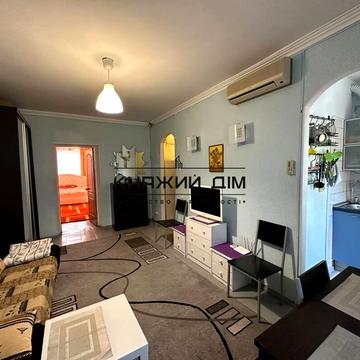 Володимирська вул., 76