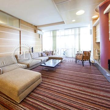 Михайла Грушевського вул., 9-А