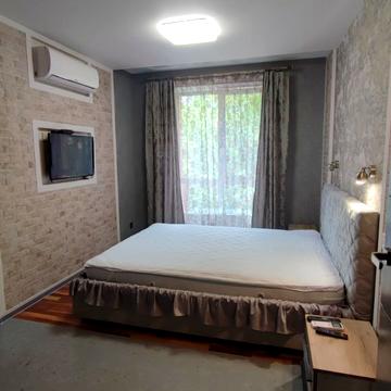 Левка Лукяненка вул. (Василя Жуковського), 16, 18, 20, 24