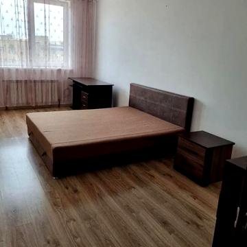 Олександрівська вул., 1