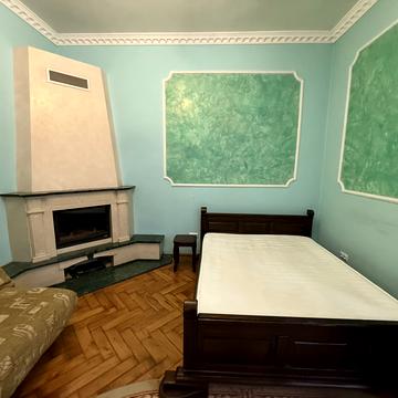 Ярослава Мудрого вул., 8