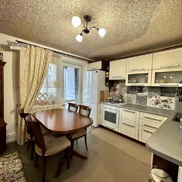 Річицька вул., 4