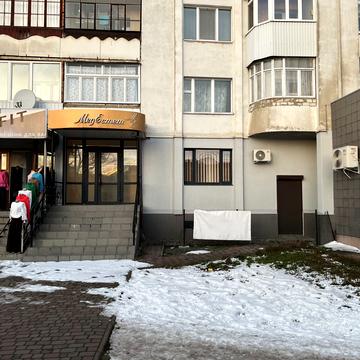 Соборності просп., 42