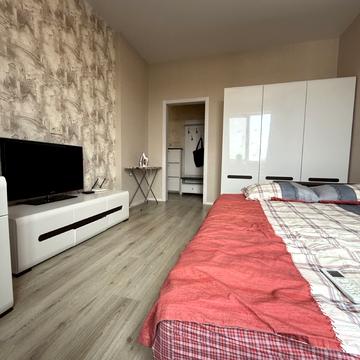 Кирило-Мефодіївська вул., 2