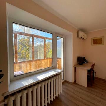 Виноградний пров., 6