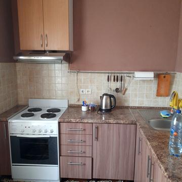 Анни Ахматової вул., 4