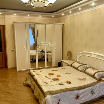 Феодосійський пров., 14