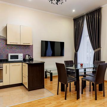 Мирослава Скорика вул. (Петра Чайковського), 12