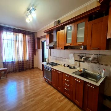 Паркова вул., 44