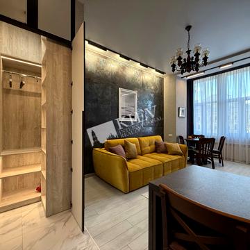 Хрещатик вул. (Kreschatic), 29