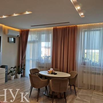 Олександра Богомольця вул., 22