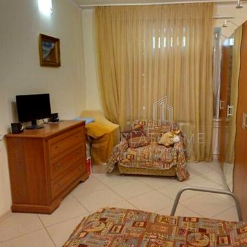 Віктора Ярмоли вул., 38