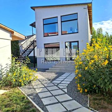 Анатолія Соловяненка вул., 78