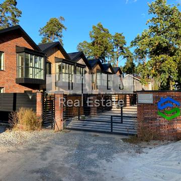 Революції Гідності вул. (Революції), 4