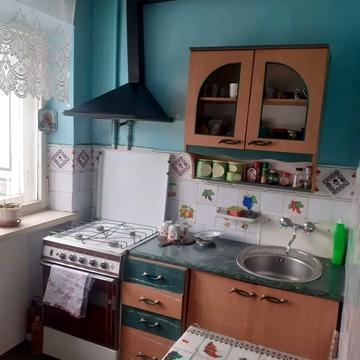 Академіка Євгена Лазаренка вул., 27