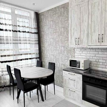 Джона Маккейна вул. (Івана Кудрі), 26