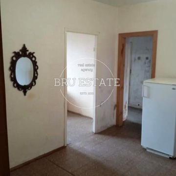 Срібнокільська вул., 8