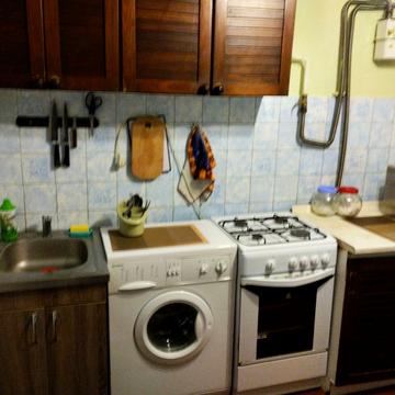 Празька вул., 32