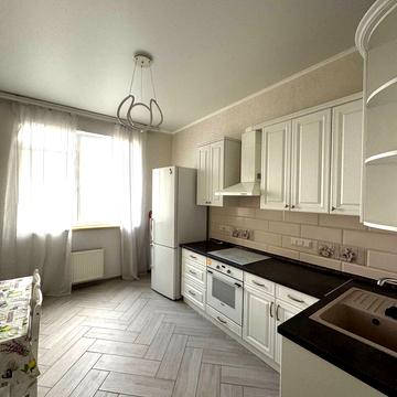 Академіка Сахарова вул., 3-А