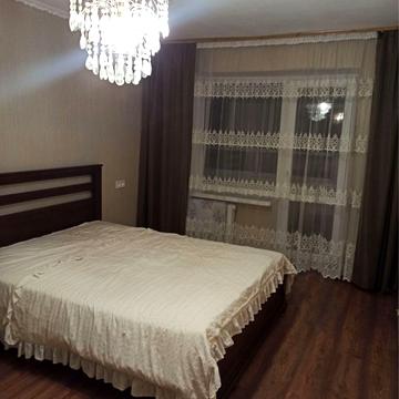 Володимира Великого вул. (Артема), 5