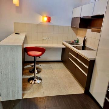 Грецька вул., 1а