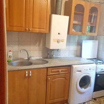 Шкільна вул. (Героїв Сталінграда), 7