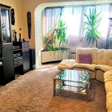 Дарницький бульв., 3