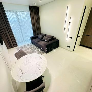 Набережна Перемоги вул., 7