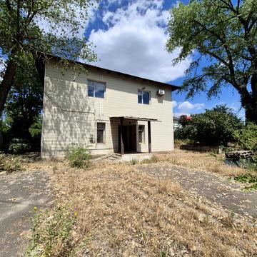 Князя Володимира Великого просп., 4