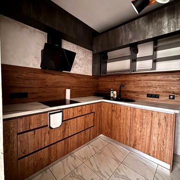 Ревуцького вул., 18