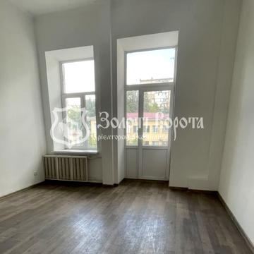 Велика Васильківська вул. (Червоноармійська), 81