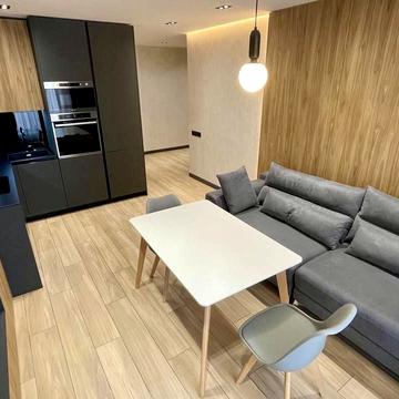 Набережна Перемоги вул., 44м