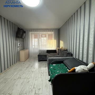 пр. Відродження, 10