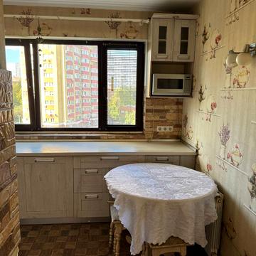 Голосіївська вул., 16