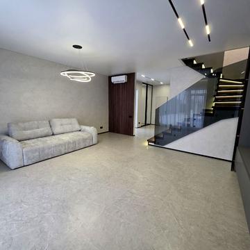 Макарівська вул., 29