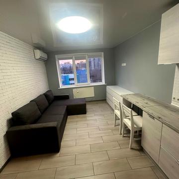 Володимира Антоновича вул. (Свердлова), 10Б