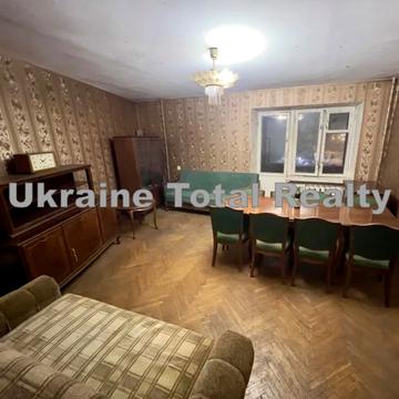 Бастіонна вул., 1