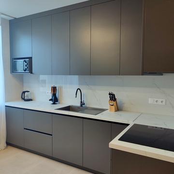 Варненська вул., 29