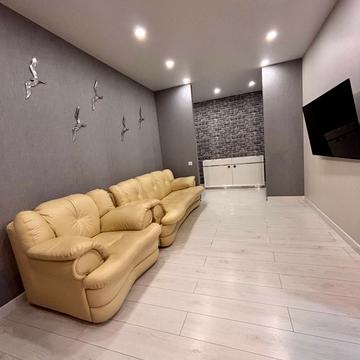 Миру вул., 57