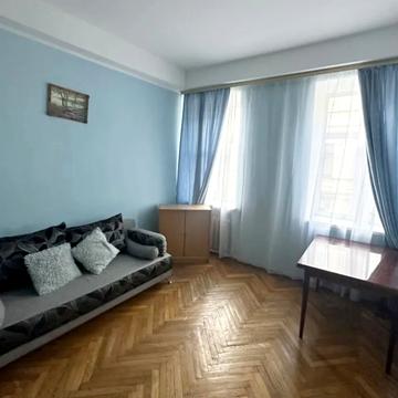 Ярославська вул., 10